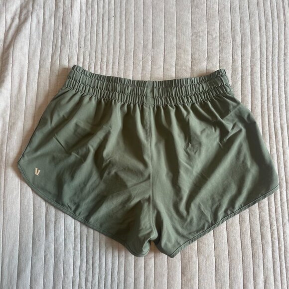 Vuori Clementine 2.0 Short Sz Small - Picture 2 of 3